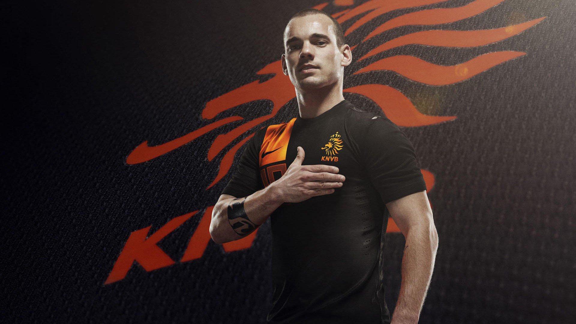 惊魂一刻!若昂-佩德罗赛场遭撞击呕吐,布莱顿锋线大将伤情引关注