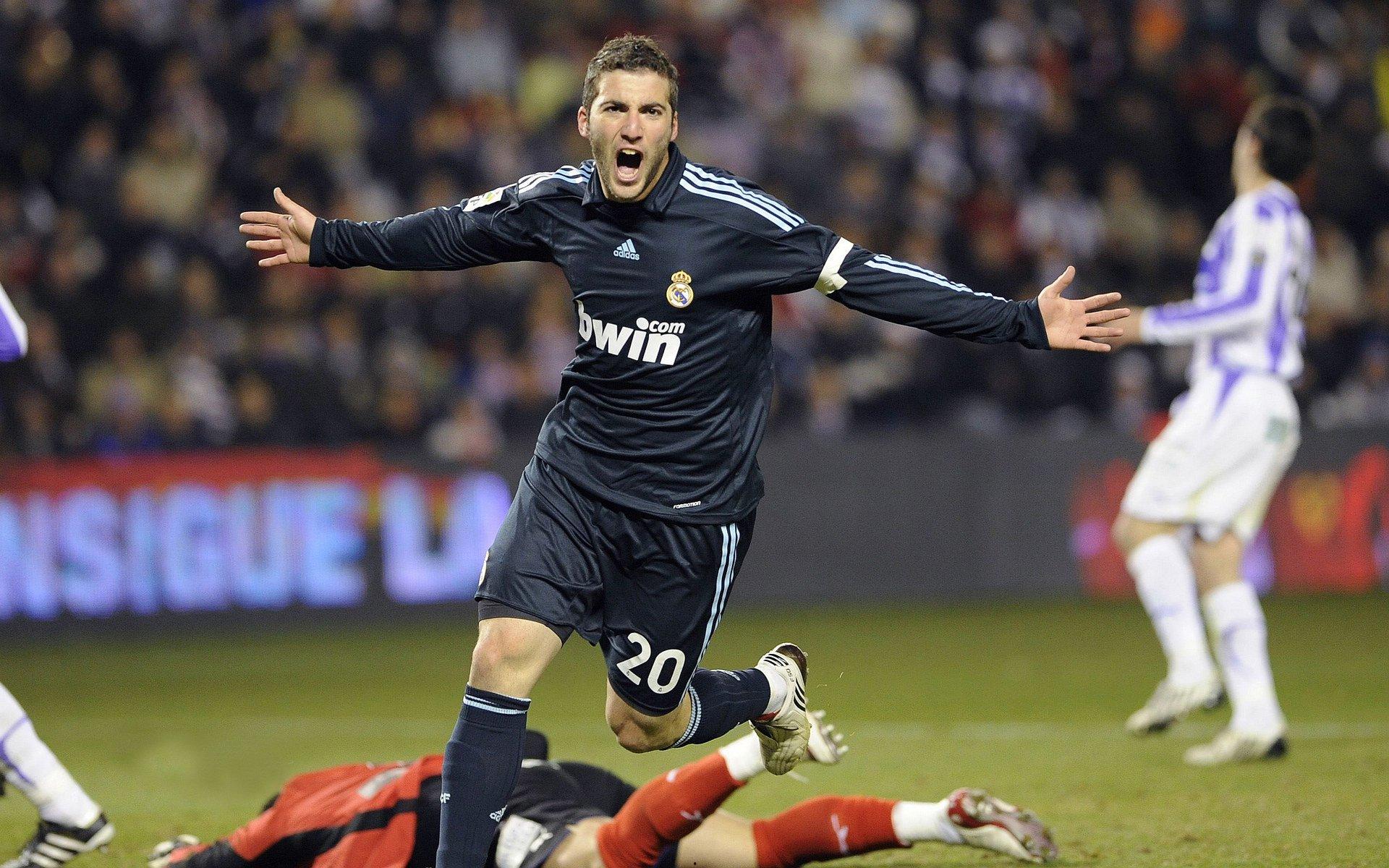 塞门约回应争议动作，推搡德克伊珀？那只是正常的拼抢